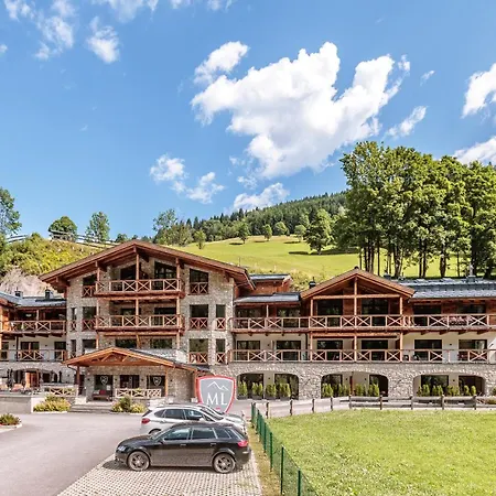 Avenida Mountain Saalbach-Hinterglemm