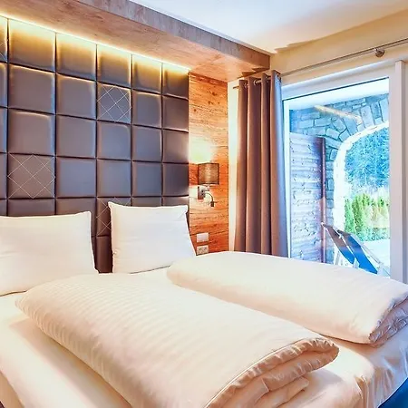 Aparthotel Avenida Mountain 4*