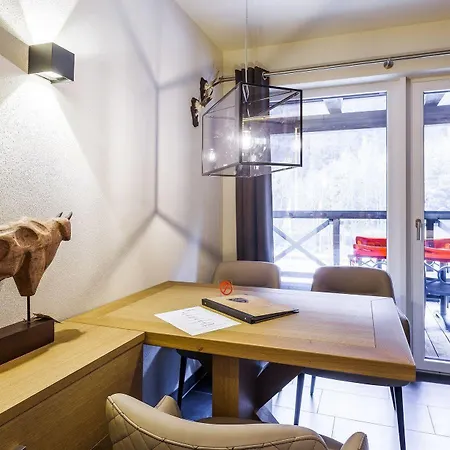 Avenida Mountain Aparthotel